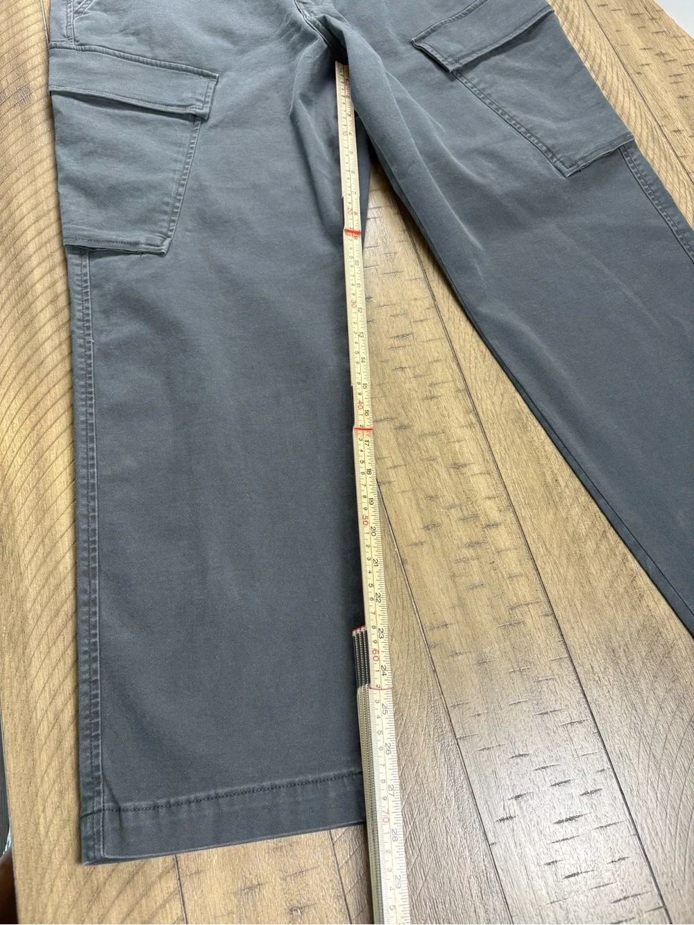Levis durable cargo